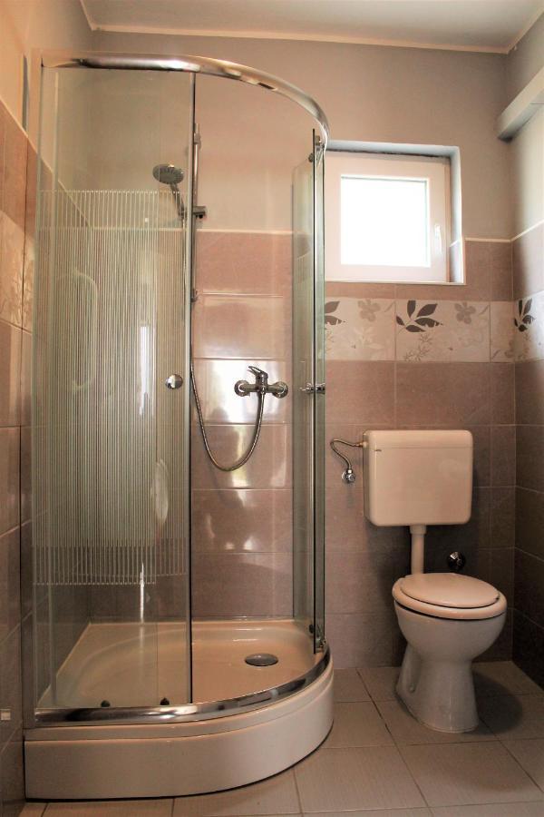 Apartmani Andrija Jezera Exteriér fotografie